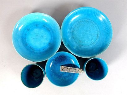 CHINE - Époque KANGXI (1662-1722)
Trois coupelles...