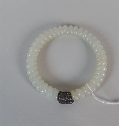 CHINE - Début du XXe siècle
Bracelet en jade...