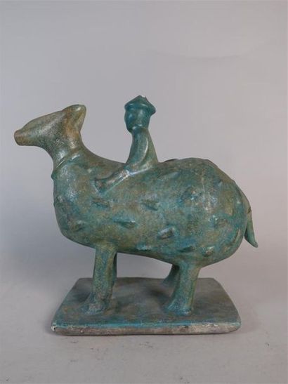 IRAN - XIIe-XIIIe siècle
Aquamanile zoomorphe...