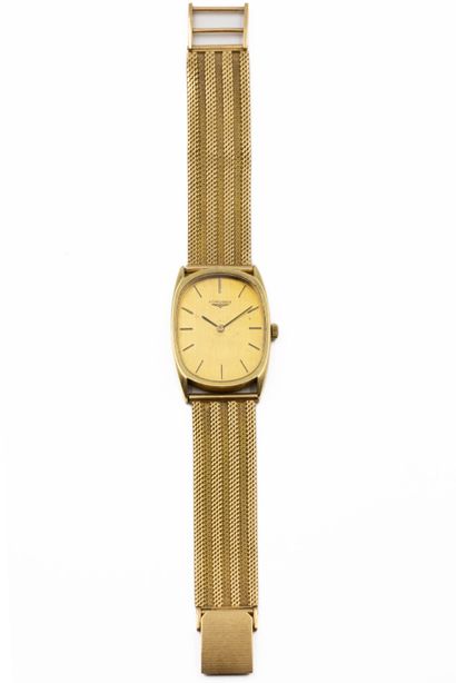 LONGINES
Montre bracelet d'homme en or jaune...