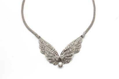 Collier articulé en or gris (750) centré...