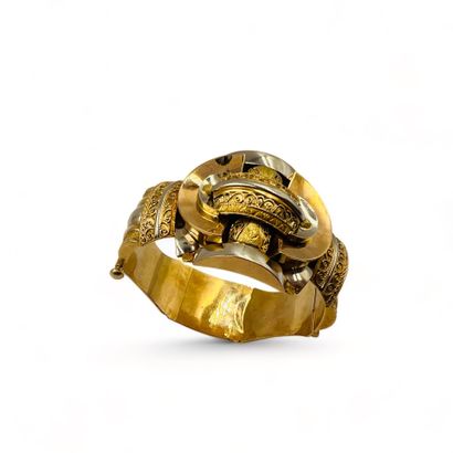 Bracelet manchette en or (750) trois tons...
