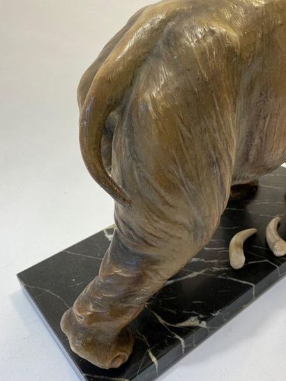 Jules DAUMISSE

Terracotta elephant on a...