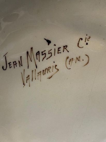 Jean MASSIER (1877-1937)

Puit en faïence...