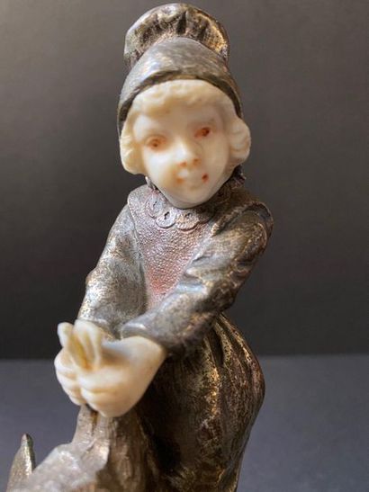 Georges OMERTH (act.1895-1925)

Petite fille...