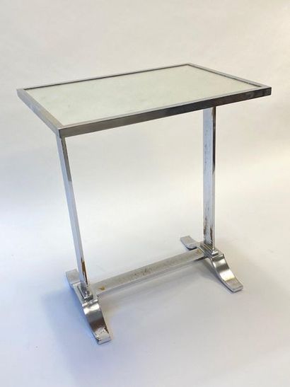 Travail des années 1930

Petite table de...