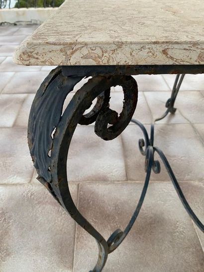 Travail français des années 1940

Table à...