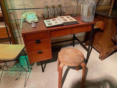 Jacques HITIER (1917-1999)

Bureau modèle...