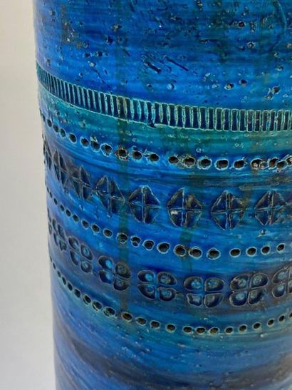 BITOSSI

Vase cylindrique en faïence bleu

H...