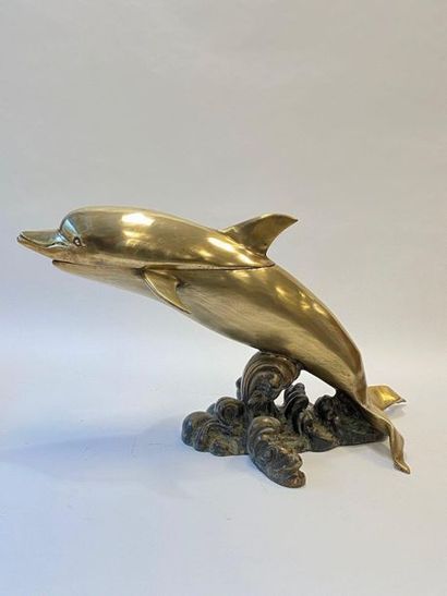 Pied de table basse figurant un dauphin en...