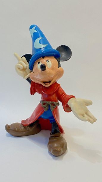 DISNEY

Sujet en résine polychrome figurant...