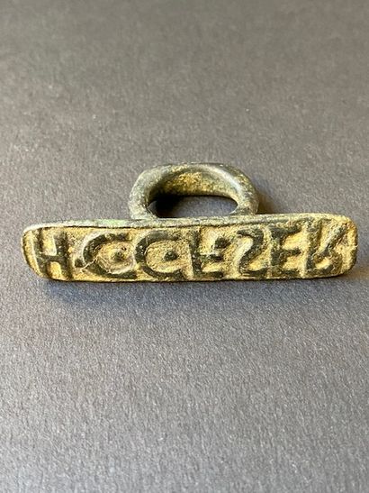 Cachet romain « signaculum » en bronze avec...