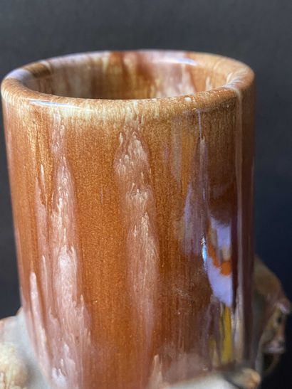 Jean MASSIER (1877-1937)

Vase de forme cornet...