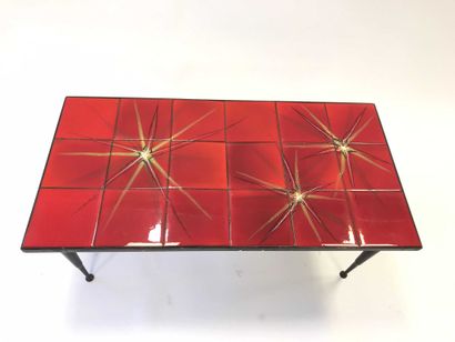 Table basse en métal et plateau en carreaux...