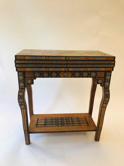 Table à jeux Syrienne dépliante marquetée...
