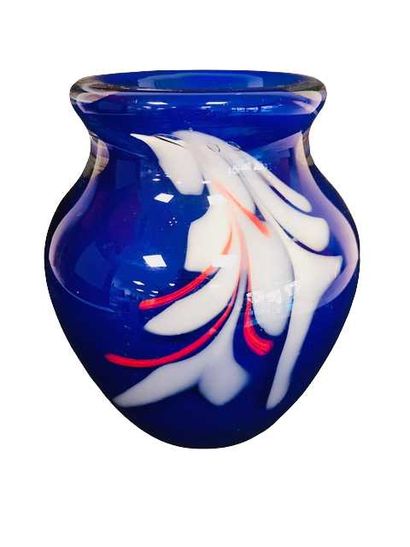 BIOT

Vase en verre bleu signé 