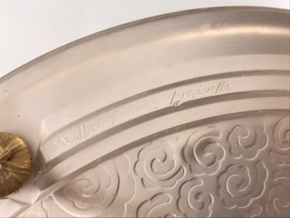 MULLER FRERES - LUNEVILLE

Suspension en...