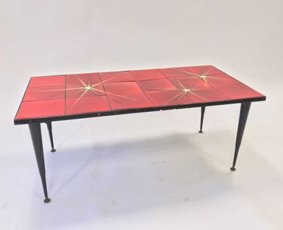 Table basse en métal et plateau en carreaux...