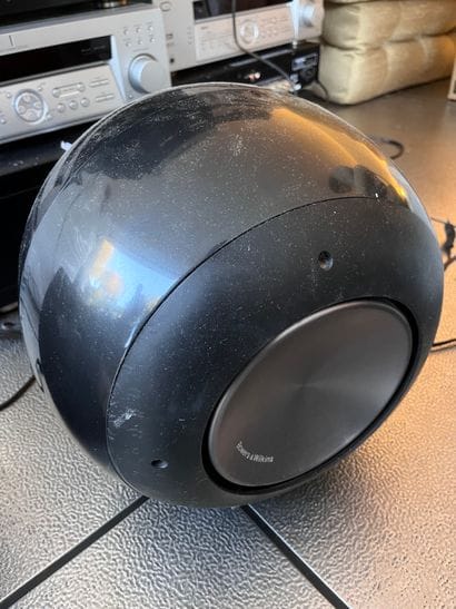 BANG & OFULSEN Subwoofer 
(sold as is, without...