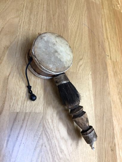 Set of tribal art objects and musical in...
