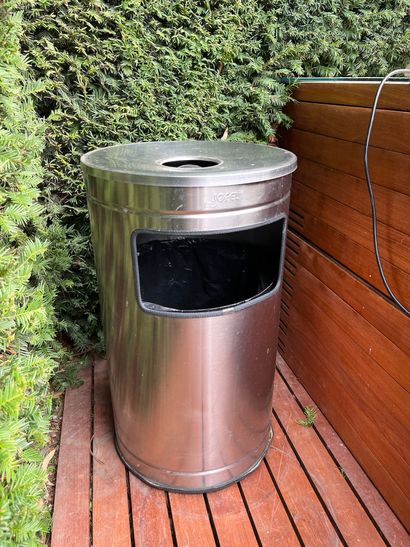JOFEL large metal outdoor wastebasket