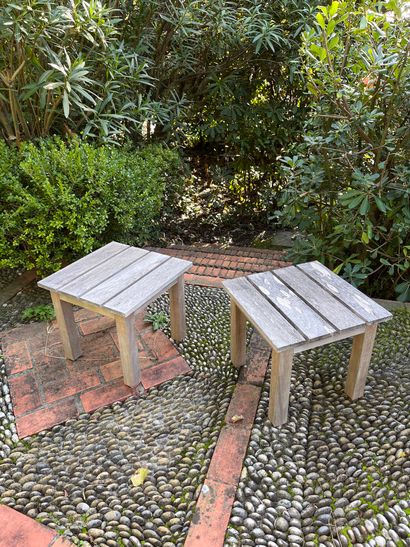 Paire de tables d’appoint en teck  39,5 x...