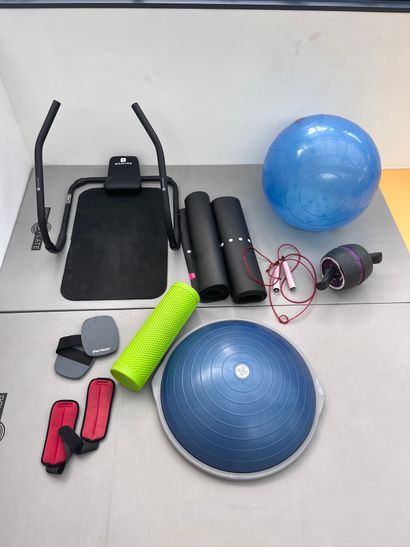 Miscellaneous sports equipment set (sold...