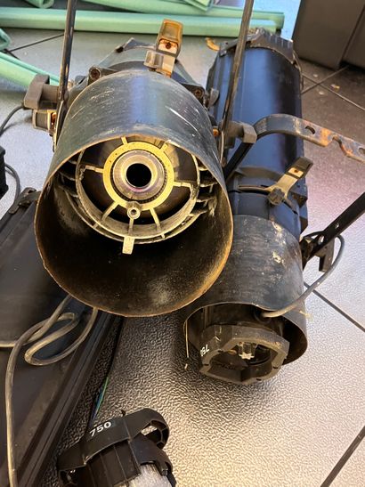 Lot of five projectors (sold as is, without...