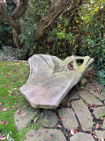 Travail balinais
Large chaise longue en bois...