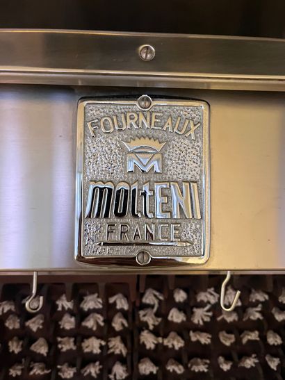 Rôtissoire de marque MOLTENI 
79 x 81 x 44...