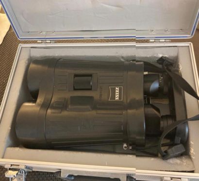 Pair of binoculars 