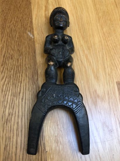 Set of tribal art objects and musical in...