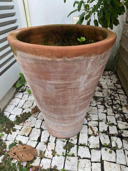 Set of three terracotta garden pots
With...