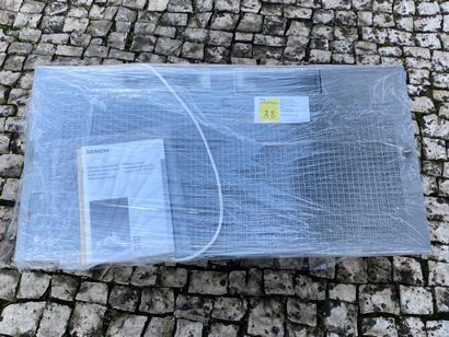 SIEMENS brand hood (still in packaging, no...