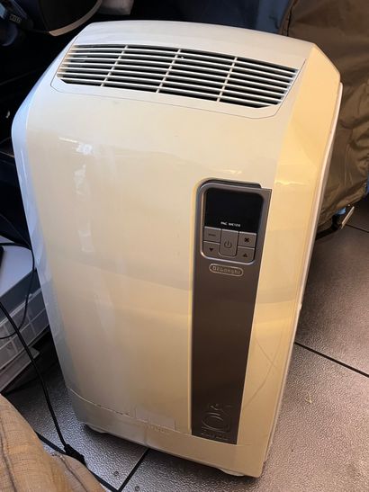 DELONGHI brand air conditioner
(sold as is,...