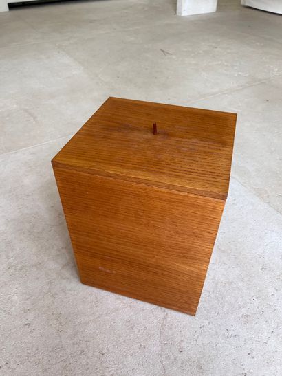 Poubelle de salle de bain en bois
H : 34...