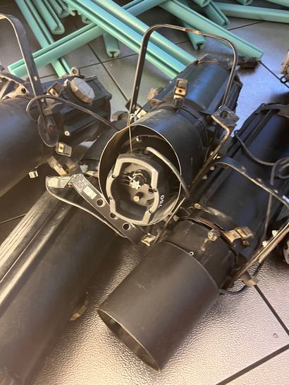 Lot of five projectors (sold as is, without...