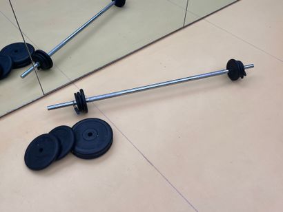 Weight bar and weights