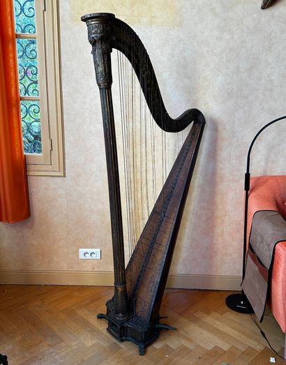ERARD Frères - Paris
Harpe en bois et stuc...