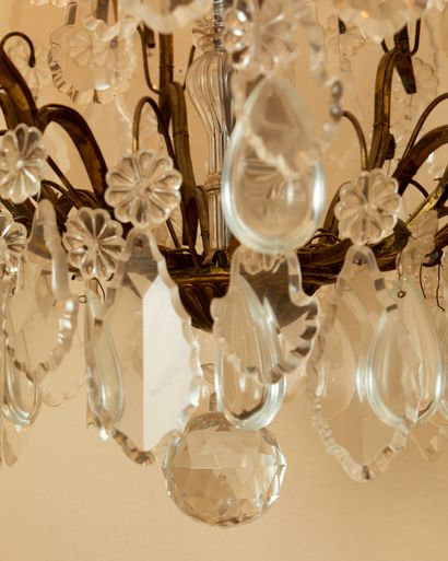 Important lustre à pampilles
Bronze et cristal
155...