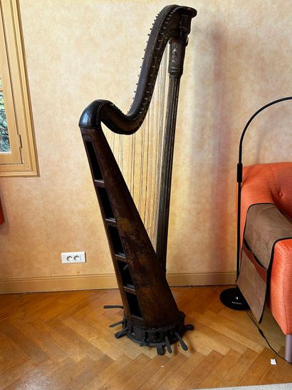 ERARD Frères - Paris
Harpe en bois et stuc...