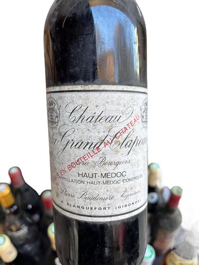 Lot of 22 bottles of various wines including...