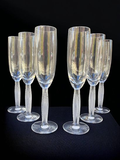 LALIQUE France
Suite of 6 crystal champagne...