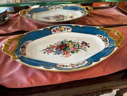 Various crockery including crystal and porcelain...