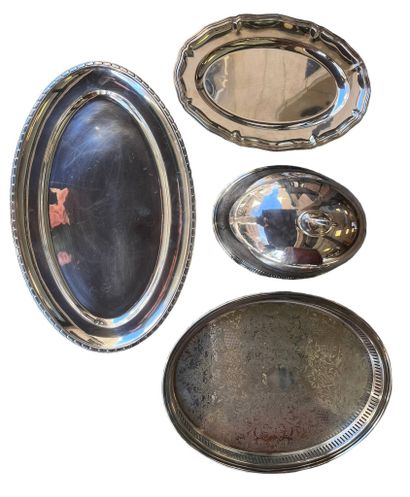 Set of various silver-plated metal pieces...