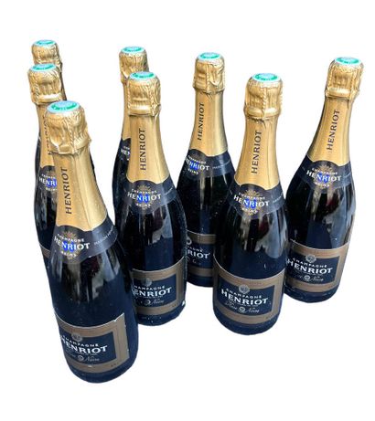 8 bottles of Champagne Henriot 