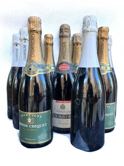 Lot of 9 bottles of various Champagnes, including...