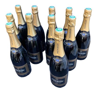 11 bottles of Champagne brut Henriot