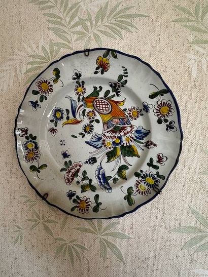 Miscellaneous earthenware including dishes,...