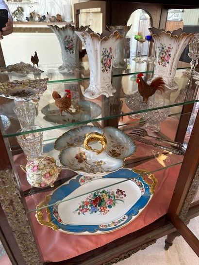 Various crockery including crystal and porcelain...